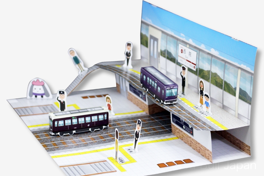 組み立てたペーパークラフト