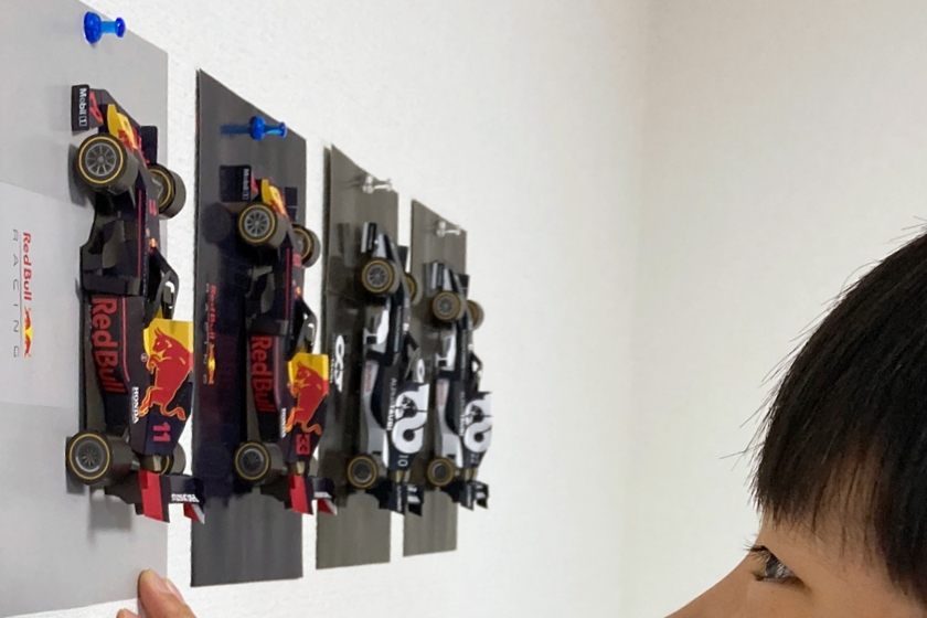 壁掛けも可能。コンプリートするために大人買いする人も続出