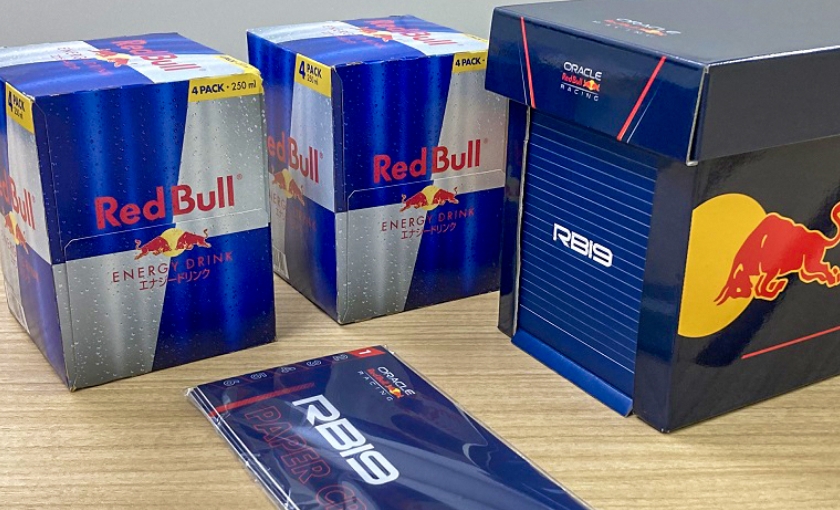 ガレージケース限定セットは大好評で完売を達成