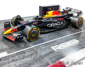 パッケージが収納ガレージに