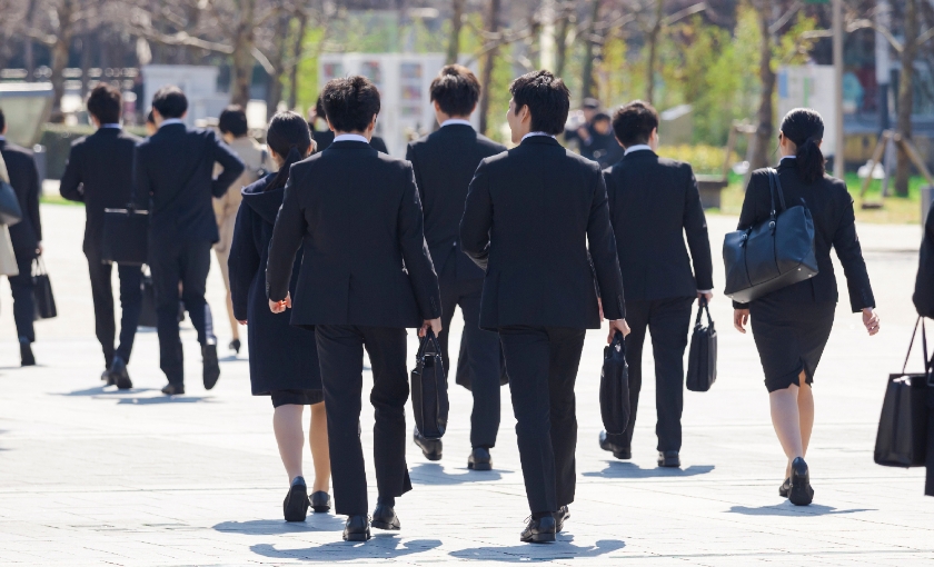 採用活動の学生たち