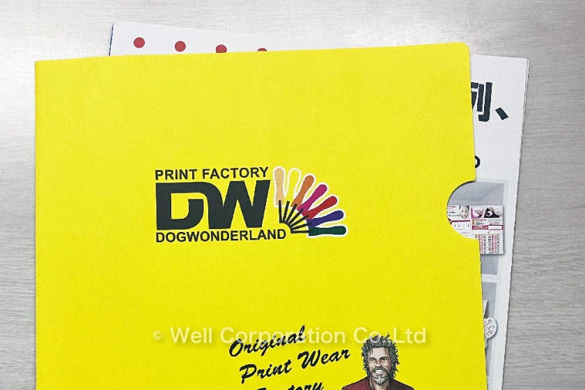 採用された紙製クリアファイル