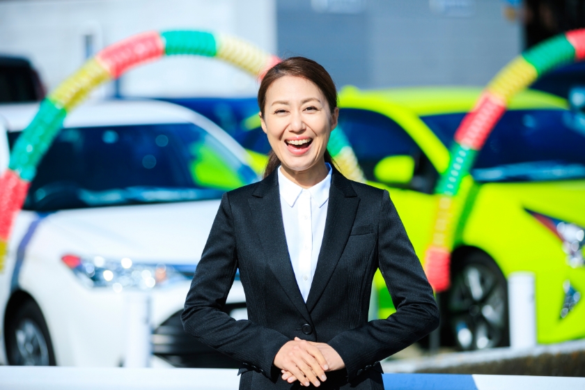 カーディーラー風景