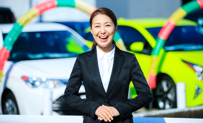 カーディーラー風景