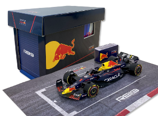 【レッドブルジャパン様導入事例】限定ペーパークラフトで顧客満足度アップ